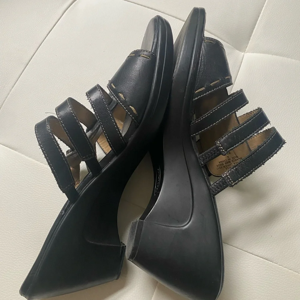 Easy Spirit Black Wedge Sandals